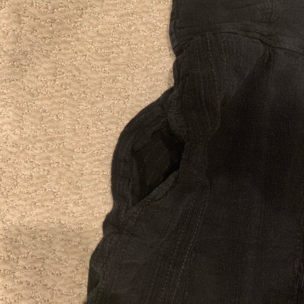 Size small - Picture 3 of 5